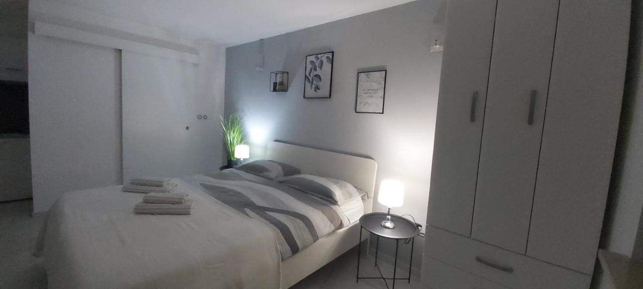 Studio Apartments Igor 브르사르 외부 사진